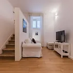 Cozy 2 Bedroom Retreat Apartment