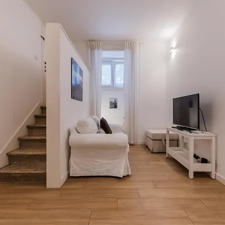 Cozy 2 Bedroom Retreat