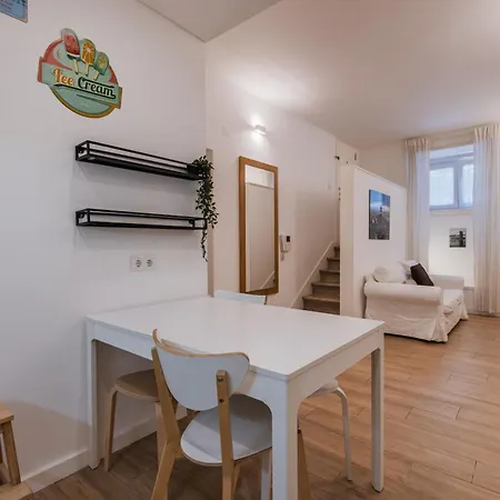 Cozy 2 Bedroom Retreat * Lisboa