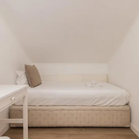 Daire Cozy 2 Bedroom Retreat *