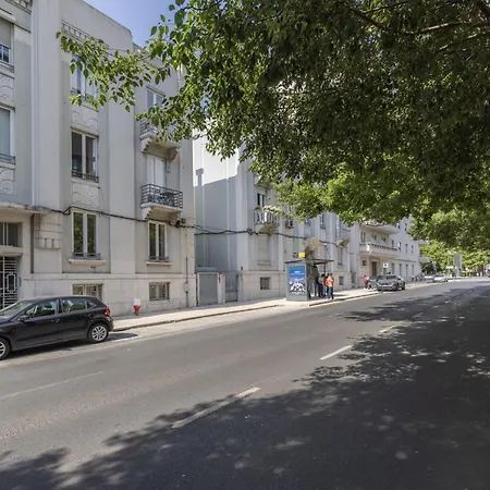 Cozy 2 Bedroom Retreat Daire Lisboa