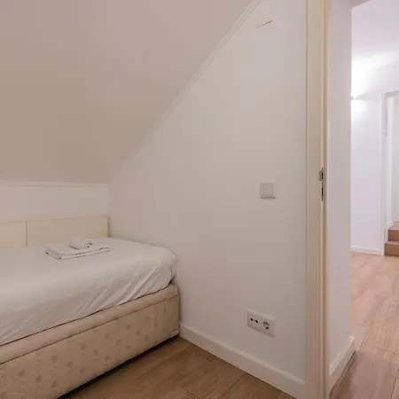Cozy 2 Bedroom Retreat Lisboa