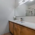Cozy 2 Bedroom Retreat * Lisbona