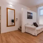 Cozy 2 Bedroom Retreat * Lisbona