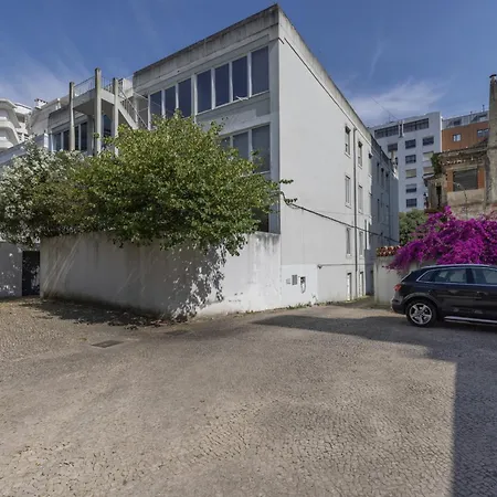 Διαμέρισμα Cozy 2 Bedroom Retreat