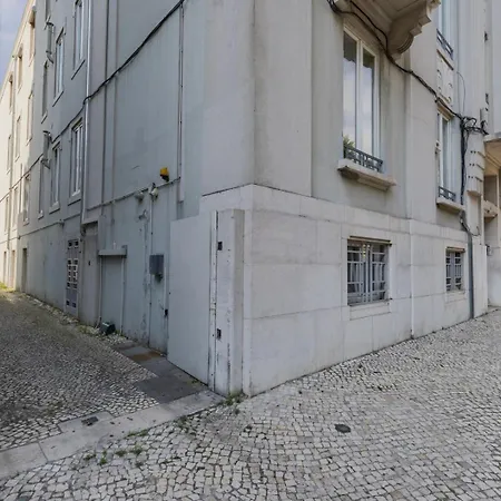 Cozy 2 Bedroom Retreat * Lisbon